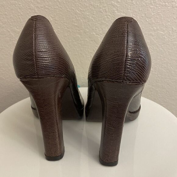 👠 COLE HAAN BROWN LEATHER ALLIGATOR HEELS 👠 - Picture 6 of 7